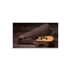 Guitarra Electroacústica Taylor 150e, Sapele / Spruce